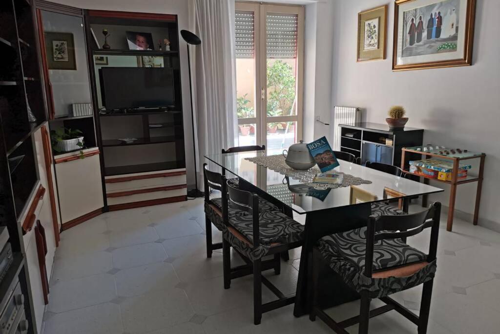 Da Agnese Holiday Home In Bosa Sardegna! ภายนอก รูปภาพ
